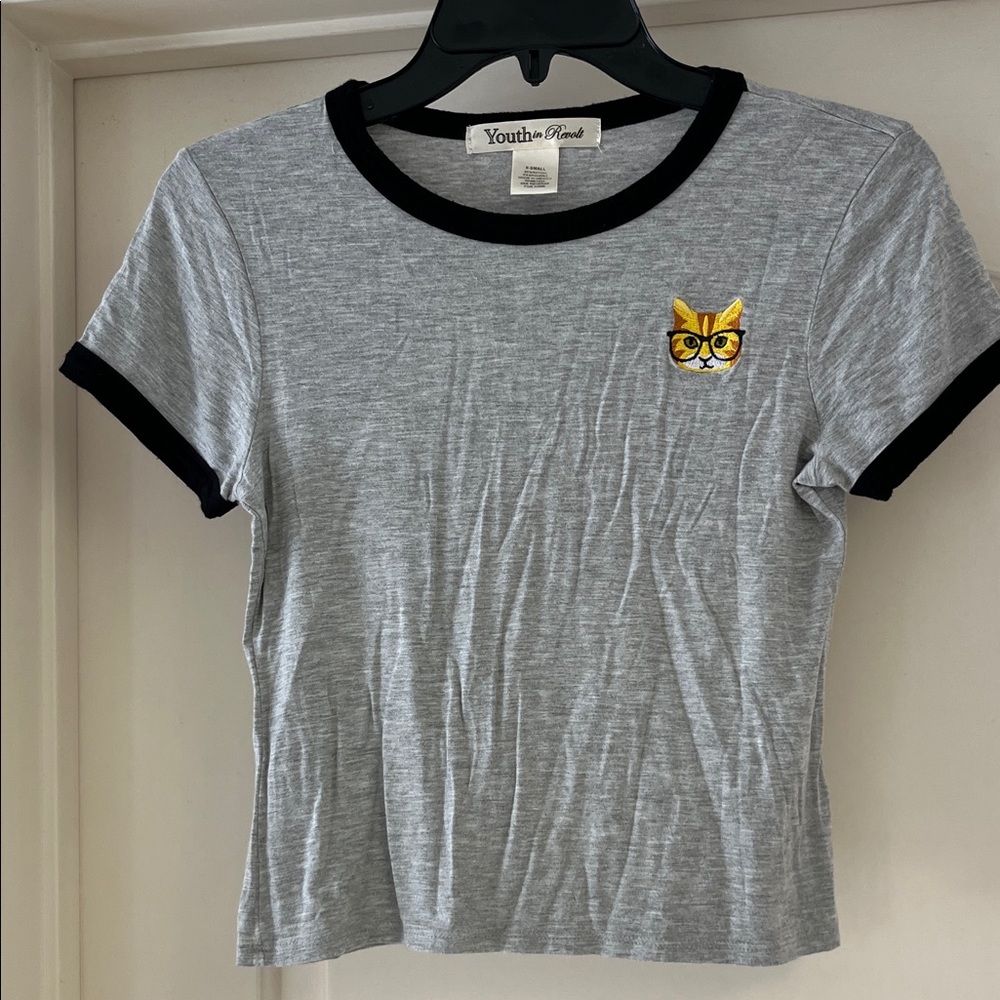 Gray Ringer Tee with Cat Patch